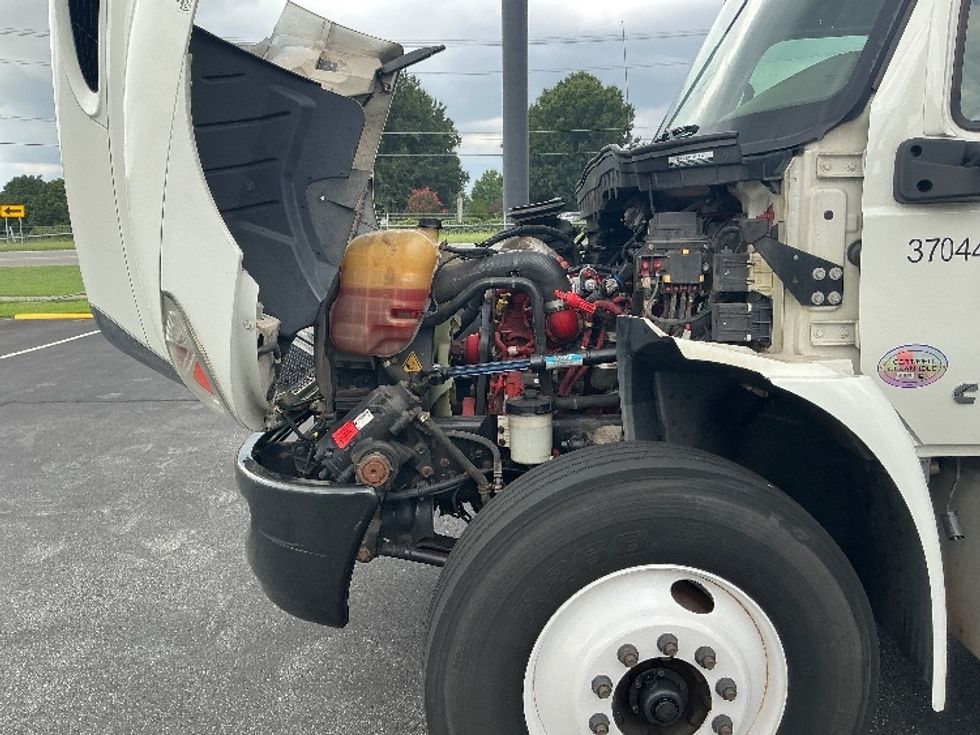 Medium Duty Box Truck-Light and Medium Duty Trucks-International-2021-MV607-Spartanburg-SC-252,659\n\t\tmiles-$ 48,500 - Image 23