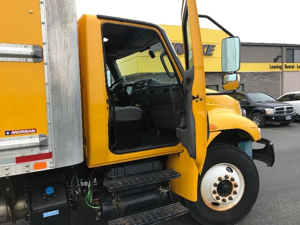 Medium Duty Box Truck-Light and Medium Duty Trucks-International-2021-MV607-Spokane Valley-WA-128,650\n\t\tmiles-$ 46,250 - Image 20