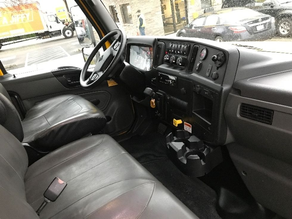 Medium Duty Box Truck-Light and Medium Duty Trucks-International-2021-MV607-Spokane Valley-WA-128,650\n\t\tmiles-$ 46,250 - Image 22