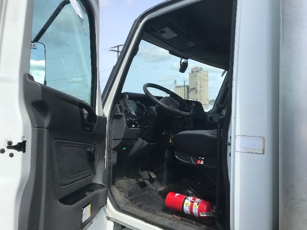 Medium Duty Box Truck-Light and Medium Duty Trucks-International-2021-MV607-Spokane Valley-WA-204,240\n\t\tmiles-$ 51,250 - Image 16