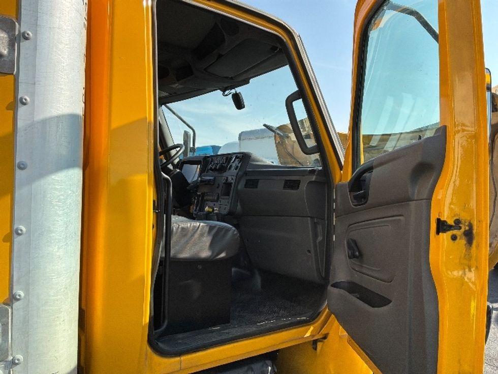 Medium Duty Box Truck-Light and Medium Duty Trucks-International-2021-MV607-Spokane Valley-WA-204,974\n\t\tmiles-$ 53,750 - Image 20
