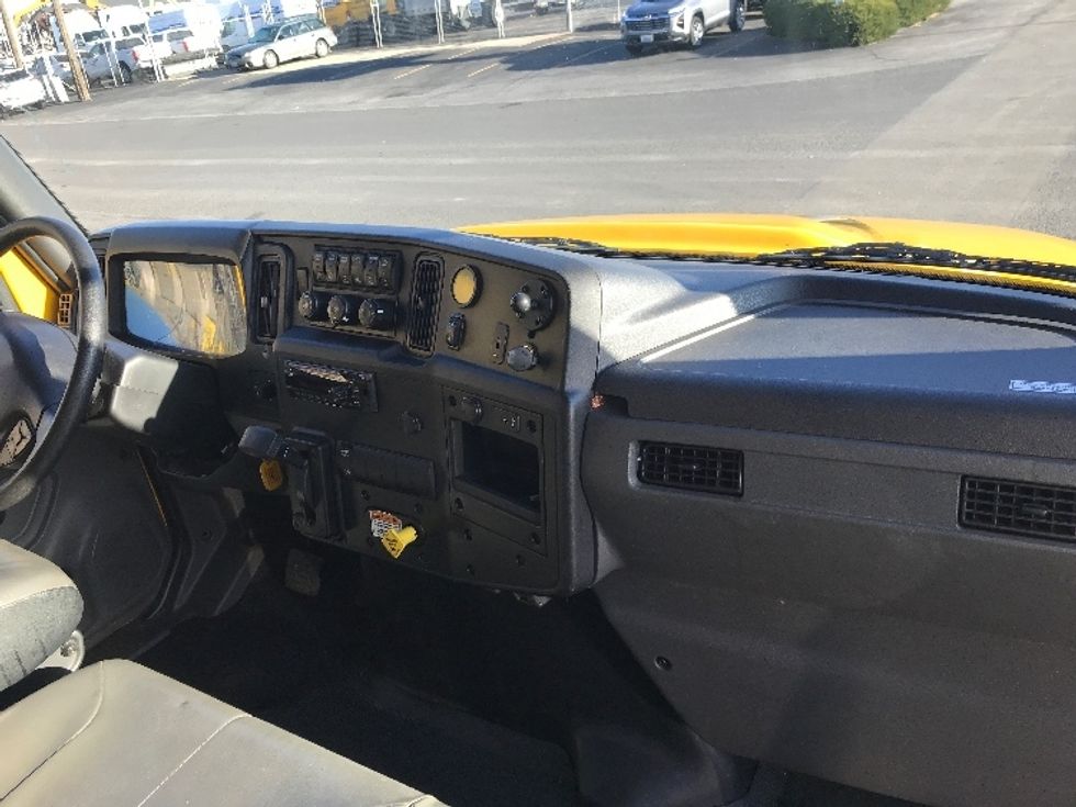 Medium Duty Box Truck-Light and Medium Duty Trucks-International-2021-MV607-Spokane Valley-WA-225,132\n\t\tmiles-$ 38,750 - Image 21