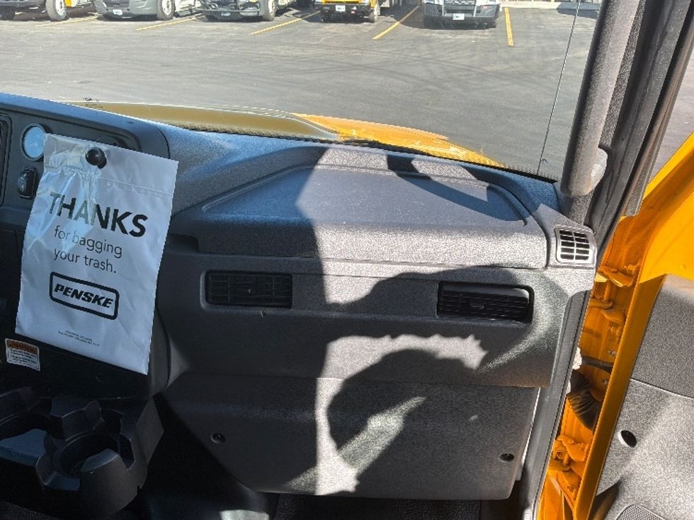 Medium Duty Box Truck-Light and Medium Duty Trucks-International-2021-MV607-Spokane Valley-WA-226,786\n\t\tmiles-$ 39,500 - Image 19