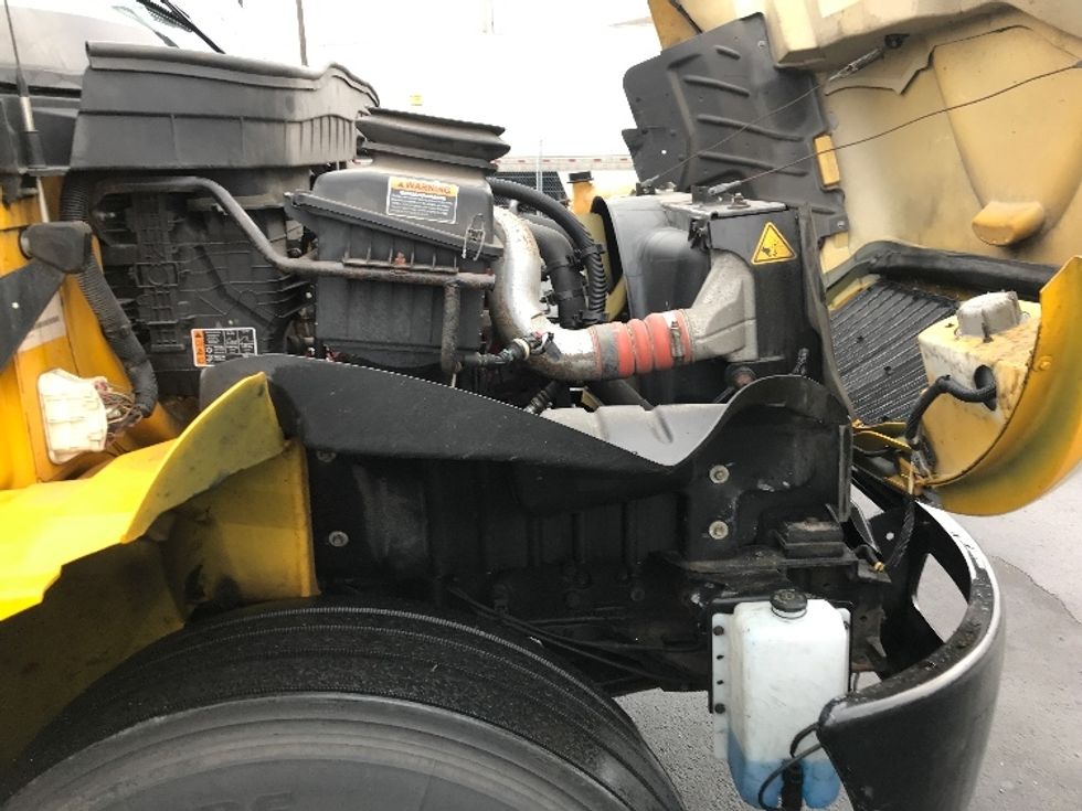 Medium Duty Box Truck-Light and Medium Duty Trucks-International-2021-MV607-Spokane Valley-WA-227,073\n\t\tmiles-$ 34,750 - Image 22