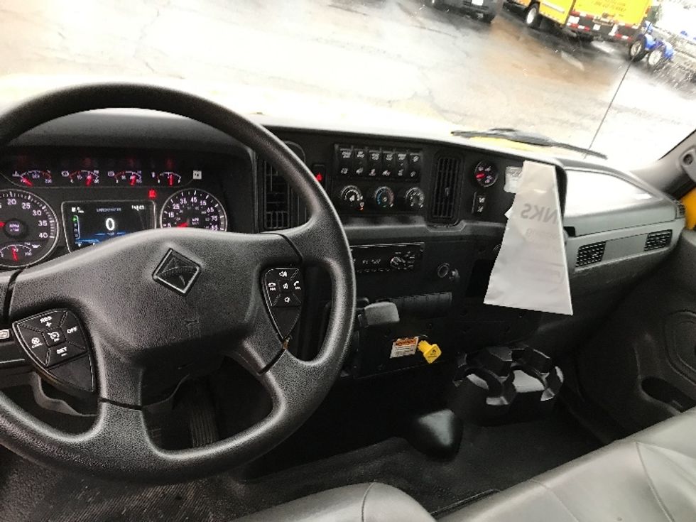 Medium Duty Box Truck-Light and Medium Duty Trucks-International-2021-MV607-Spokane Valley-WA-230,204\n\t\tmiles-$ 38,000 - Image 18