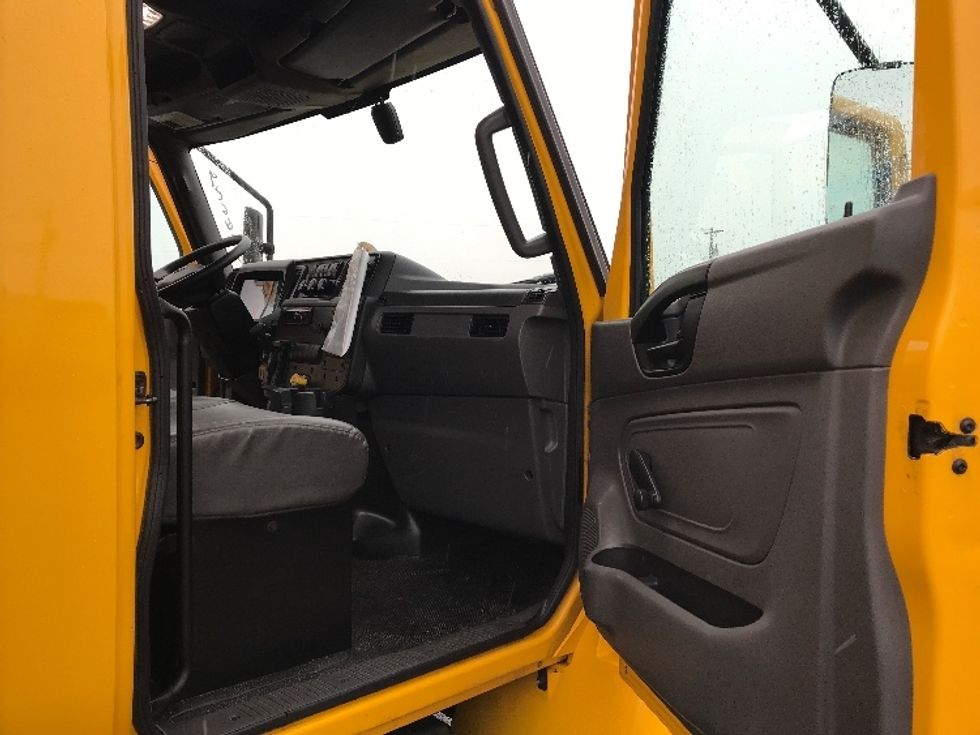 Medium Duty Box Truck-Light and Medium Duty Trucks-International-2021-MV607-Spokane Valley-WA-230,204\n\t\tmiles-$ 38,000 - Image 20