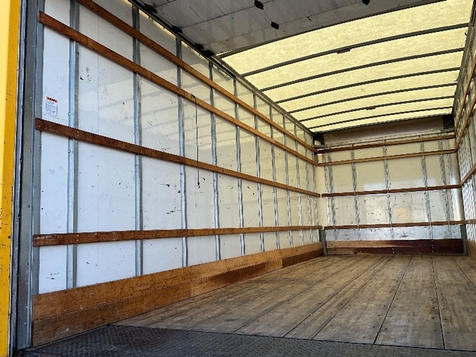 Medium Duty Box Truck-Light and Medium Duty Trucks-International-2021-MV607-Springfield-MO-140,785\n\t\tmiles-$ 44,500 - Image 11