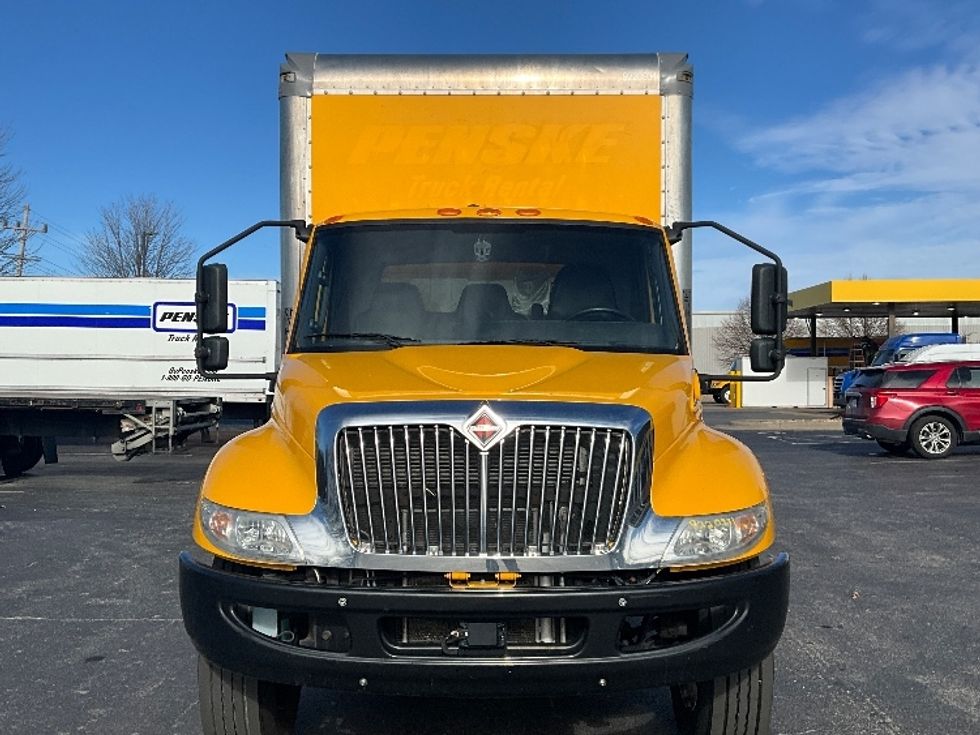 Medium Duty Box Truck-Light and Medium Duty Trucks-International-2021-MV607-Springfield-MO-140,785\n\t\tmiles-$ 44,500 - Image 2