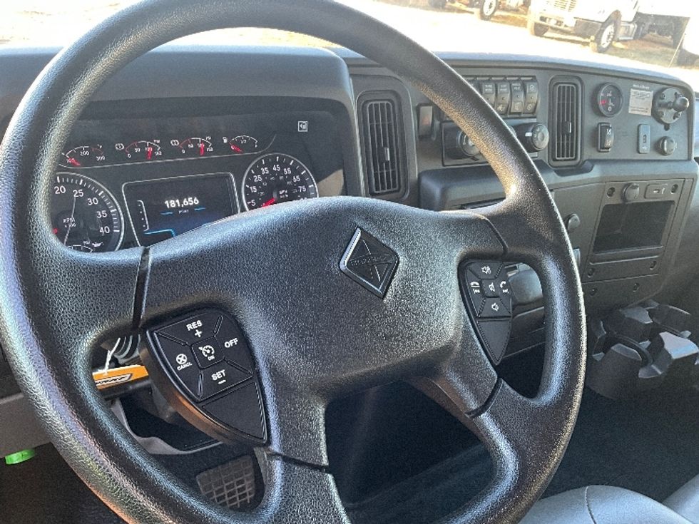 Medium Duty Box Truck-Light and Medium Duty Trucks-International-2021-MV607-Springfield-MO-181,657\n\t\tmiles-$ 38,750 - Image 18