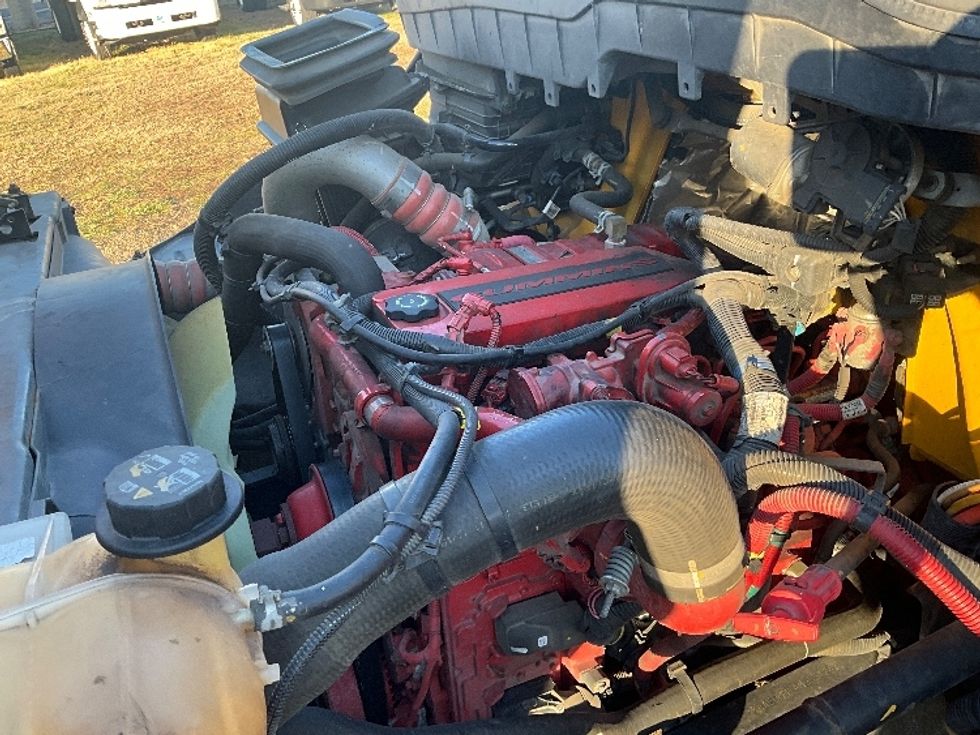 Medium Duty Box Truck-Light and Medium Duty Trucks-International-2021-MV607-Springfield-MO-181,657\n\t\tmiles-$ 38,750 - Image 24