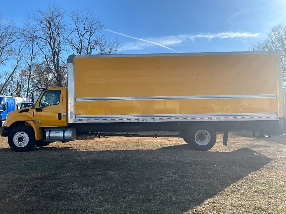 Medium Duty Box Truck-Light and Medium Duty Trucks-International-2021-MV607-Springfield-MO-183,224\n\t\tmiles-$ 44,750 - Image 4