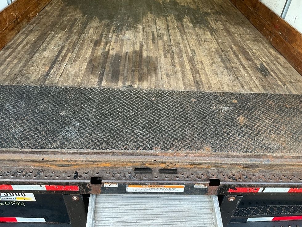 Medium Duty Box Truck-Light and Medium Duty Trucks-International-2021-MV607-Springfield-MO-191,834\n\t\tmiles-$ 43,500 - Image 10