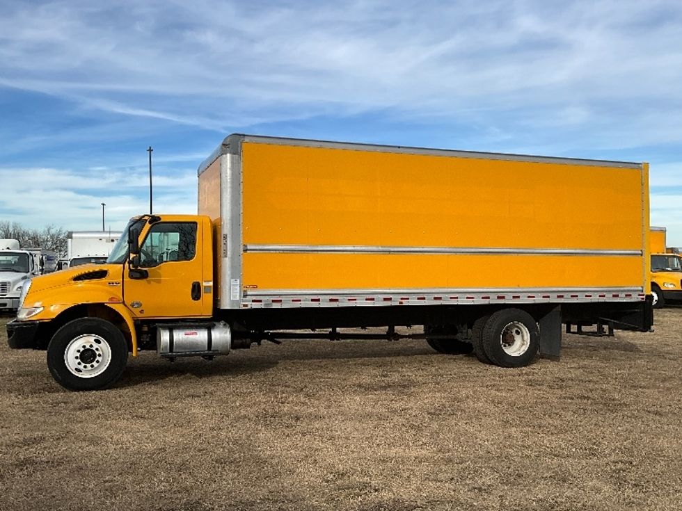 Medium Duty Box Truck-Light and Medium Duty Trucks-International-2021-MV607-Springfield-MO-191,834\n\t\tmiles-$ 43,500 - Image 4