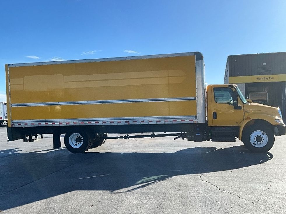 Medium Duty Box Truck-Light and Medium Duty Trucks-International-2021-MV607-Springfield-MO-205,916\n\t\tmiles-$ 40,250 - Image 14