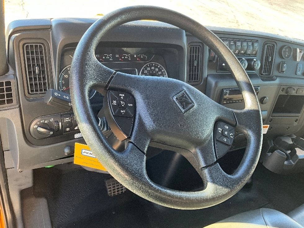 Medium Duty Box Truck-Light and Medium Duty Trucks-International-2021-MV607-Springfield-MO-205,916\n\t\tmiles-$ 40,250 - Image 17