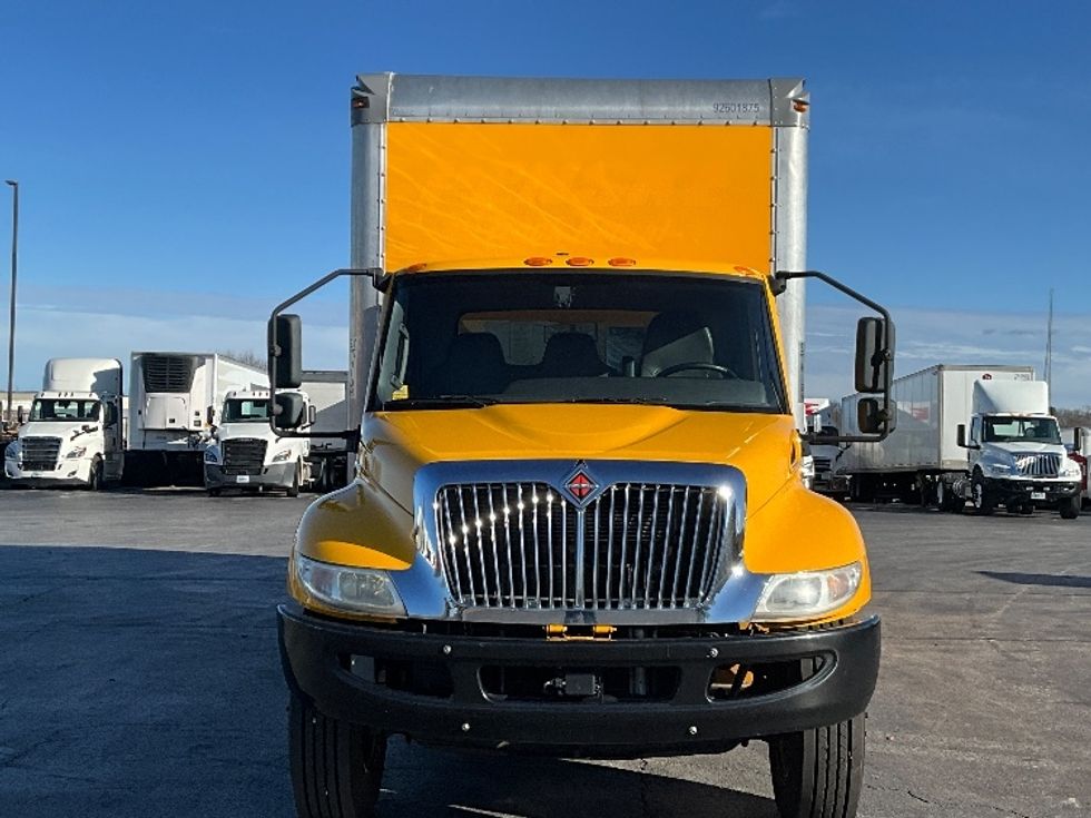Medium Duty Box Truck-Light and Medium Duty Trucks-International-2021-MV607-Springfield-MO-205,916\n\t\tmiles-$ 40,250 - Image 2
