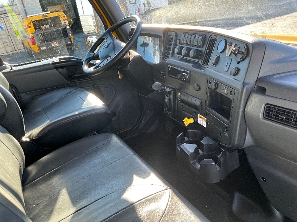 Medium Duty Box Truck-Light and Medium Duty Trucks-International-2021-MV607-Springfield-MO-205,916\n\t\tmiles-$ 40,250 - Image 21