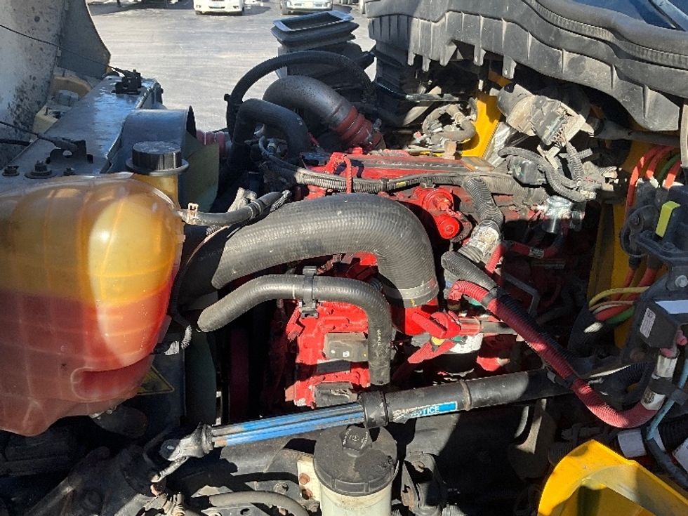 Medium Duty Box Truck-Light and Medium Duty Trucks-International-2021-MV607-Springfield-MO-205,916\n\t\tmiles-$ 40,250 - Image 23