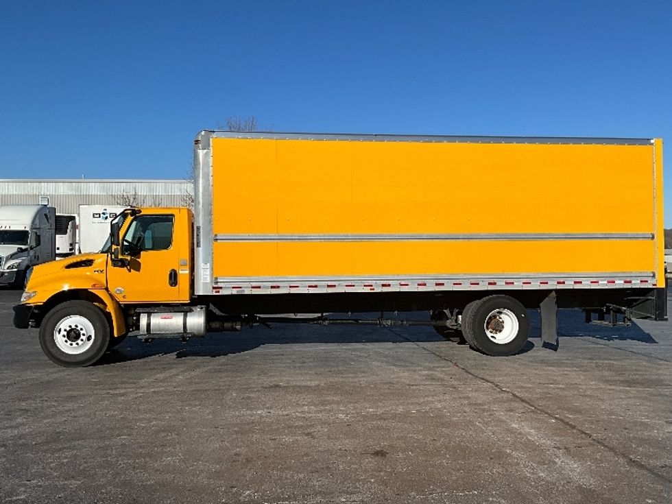 Medium Duty Box Truck-Light and Medium Duty Trucks-International-2021-MV607-Springfield-MO-205,916\n\t\tmiles-$ 40,250 - Image 4