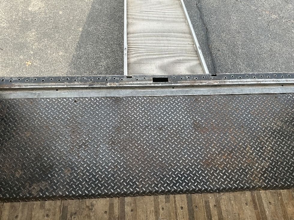 Medium Duty Box Truck-Light and Medium Duty Trucks-International-2021-MV607-Springfield-MO-219,692\n\t\tmiles-$ 39,500 - Image 10