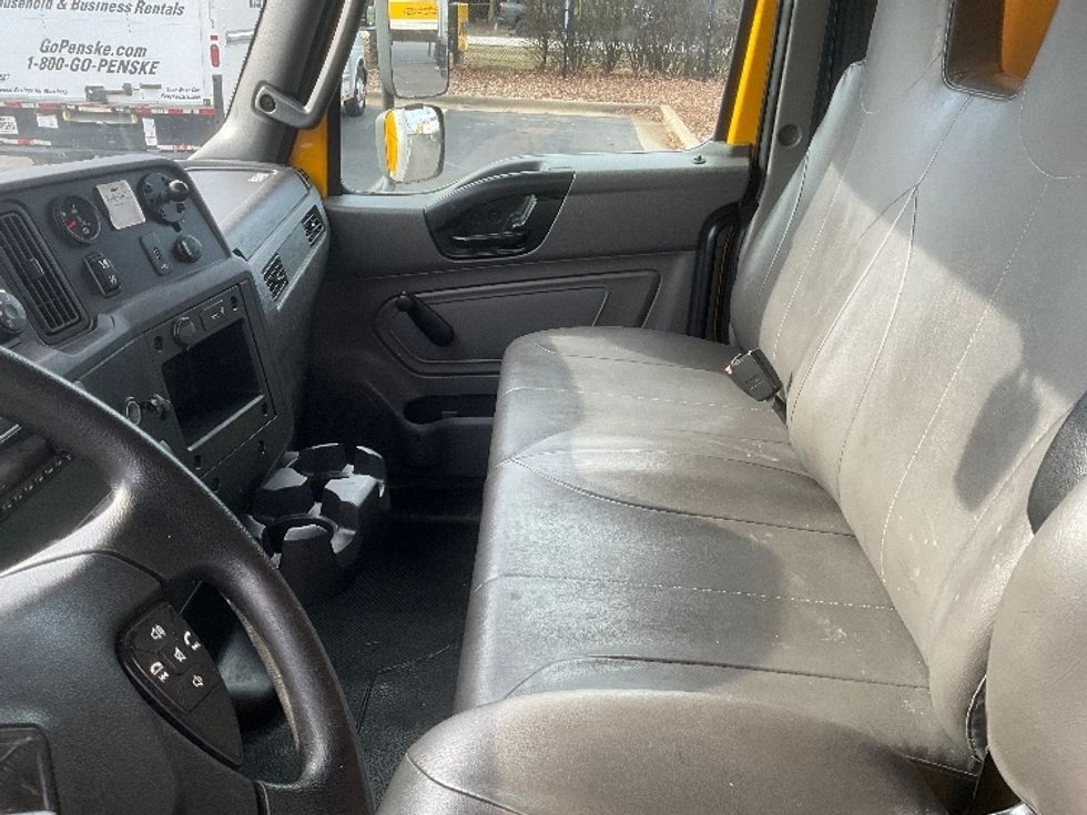Medium Duty Box Truck-Light and Medium Duty Trucks-International-2021-MV607-Springfield-MO-219,692\n\t\tmiles-$ 39,500 - Image 19