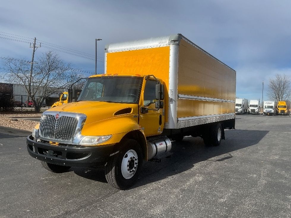 Medium Duty Box Truck-Light and Medium Duty Trucks-International-2021-MV607-Springfield-MO-219,692\n\t\tmiles-$ 39,500 - Image 3