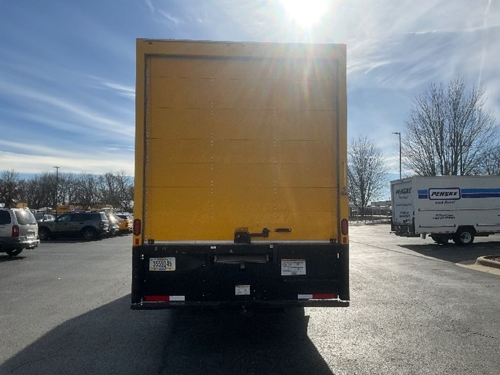 Medium Duty Box Truck-Light and Medium Duty Trucks-International-2021-MV607-Springfield-MO-219,692\n\t\tmiles-$ 39,500 - Image 7