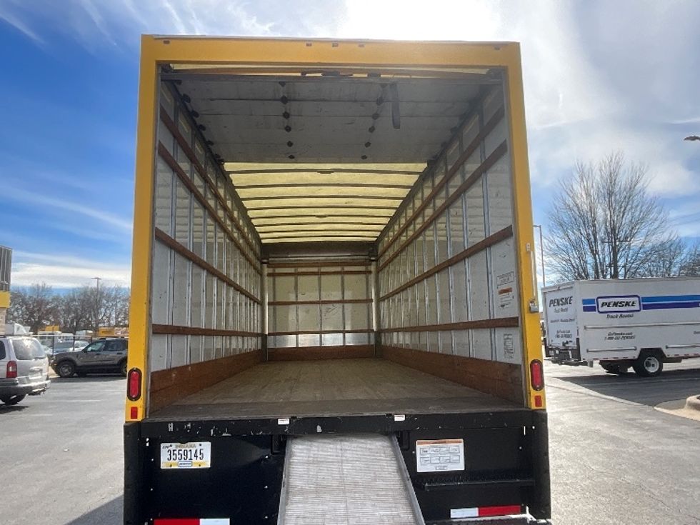 Medium Duty Box Truck-Light and Medium Duty Trucks-International-2021-MV607-Springfield-MO-219,692\n\t\tmiles-$ 39,500 - Image 8