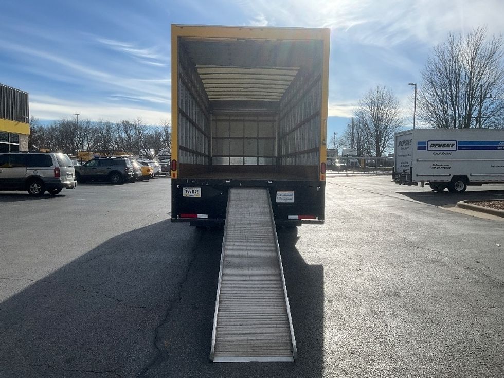 Medium Duty Box Truck-Light and Medium Duty Trucks-International-2021-MV607-Springfield-MO-219,692\n\t\tmiles-$ 39,500 - Image 9