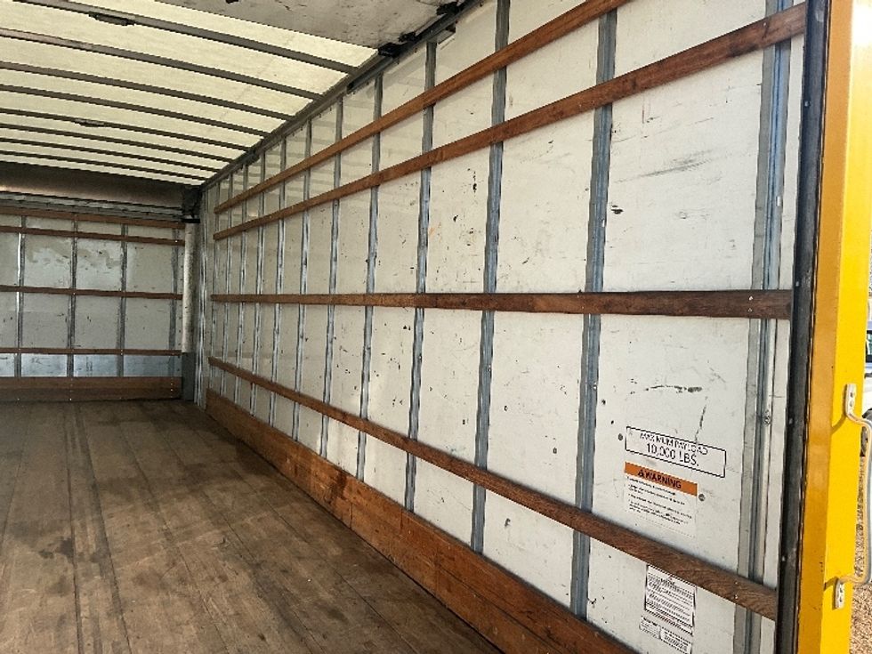 Medium Duty Box Truck-Light and Medium Duty Trucks-International-2021-MV607-Springfield-MO-226,448\n\t\tmiles-$ 38,500 - Image 12