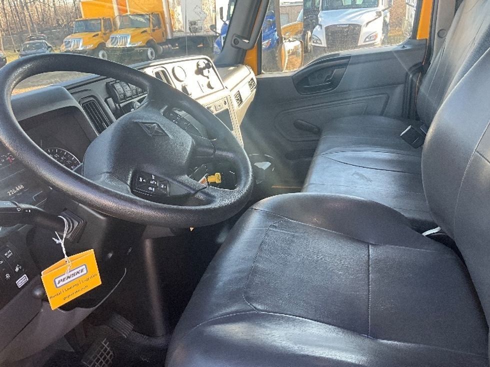 Medium Duty Box Truck-Light and Medium Duty Trucks-International-2021-MV607-Springfield-MO-226,448\n\t\tmiles-$ 38,500 - Image 17
