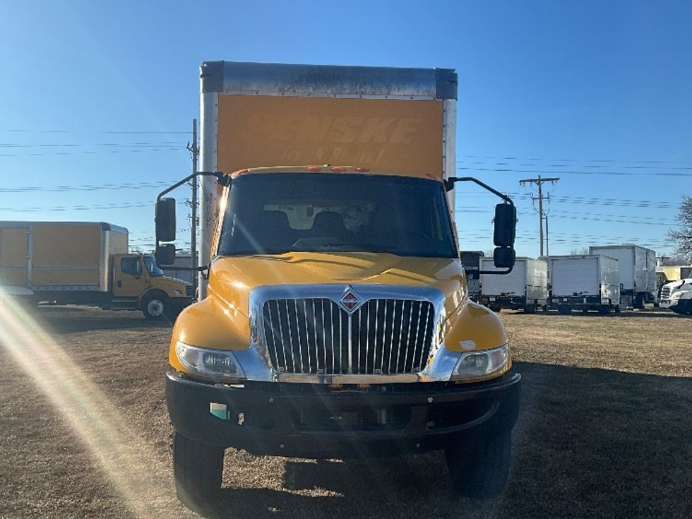 Medium Duty Box Truck-Light and Medium Duty Trucks-International-2021-MV607-Springfield-MO-226,448\n\t\tmiles-$ 38,500 - Image 2