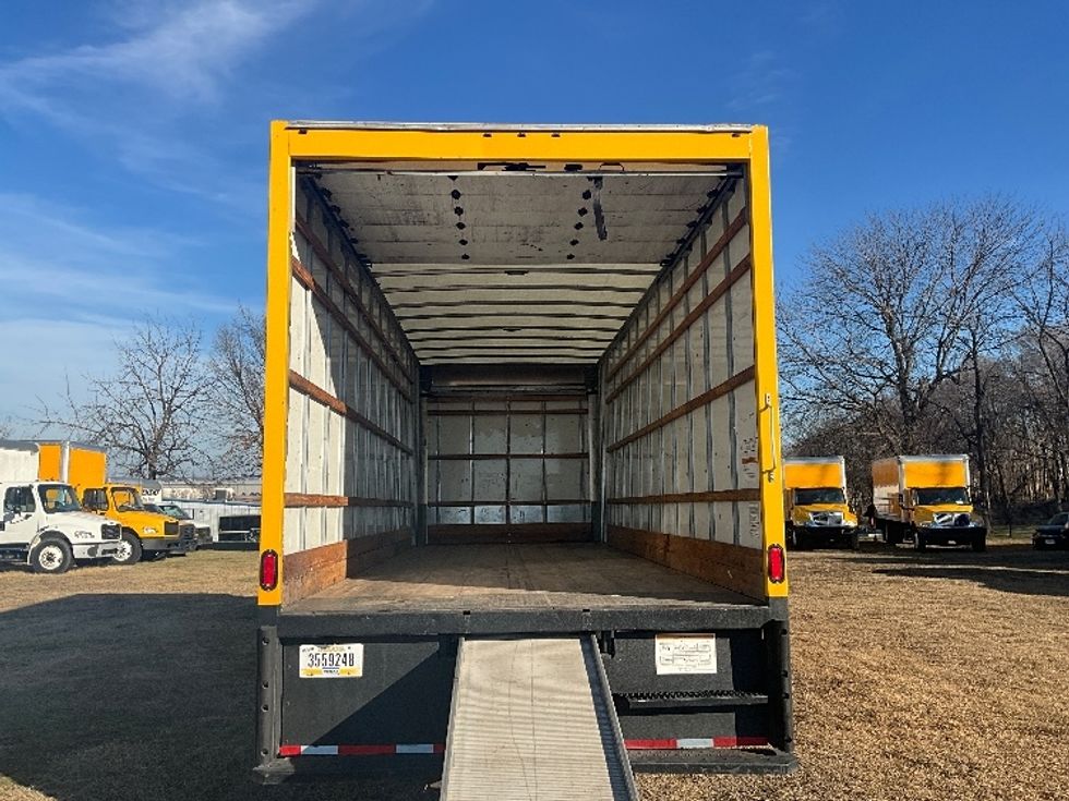 Medium Duty Box Truck-Light and Medium Duty Trucks-International-2021-MV607-Springfield-MO-226,448\n\t\tmiles-$ 38,500 - Image 8