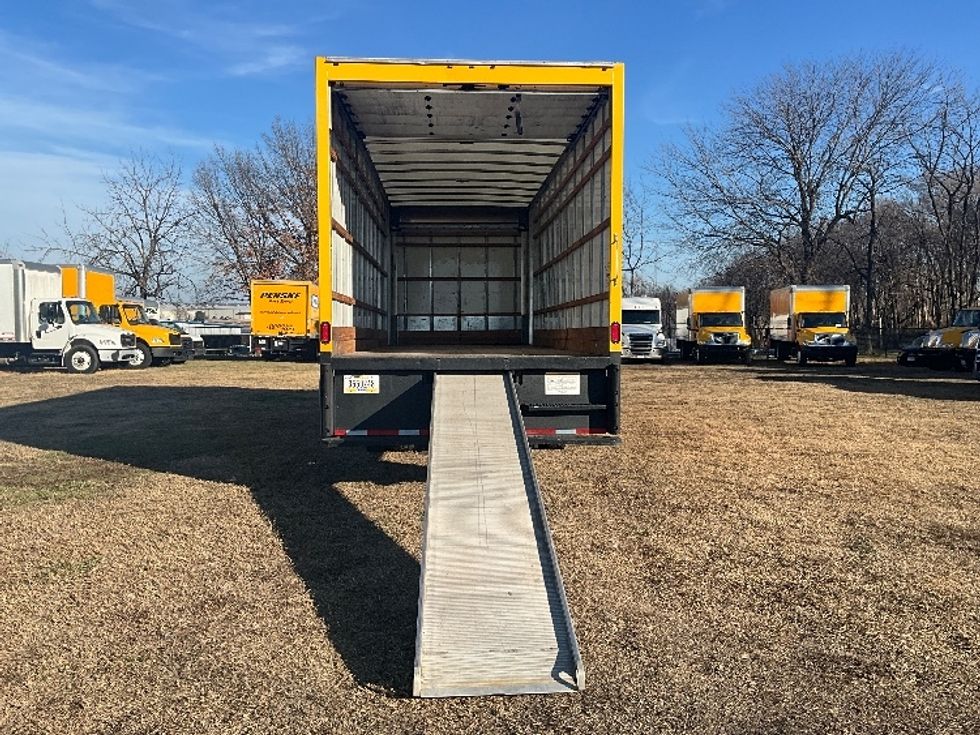 Medium Duty Box Truck-Light and Medium Duty Trucks-International-2021-MV607-Springfield-MO-226,448\n\t\tmiles-$ 38,500 - Image 9