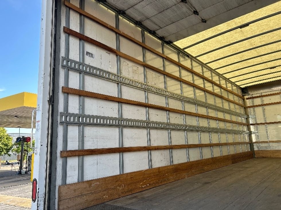 Medium Duty Box Truck-Light and Medium Duty Trucks-International-2021-MV607-Springfield-MO-239,577\n\t\tmiles-$ 45,500 - Image 11