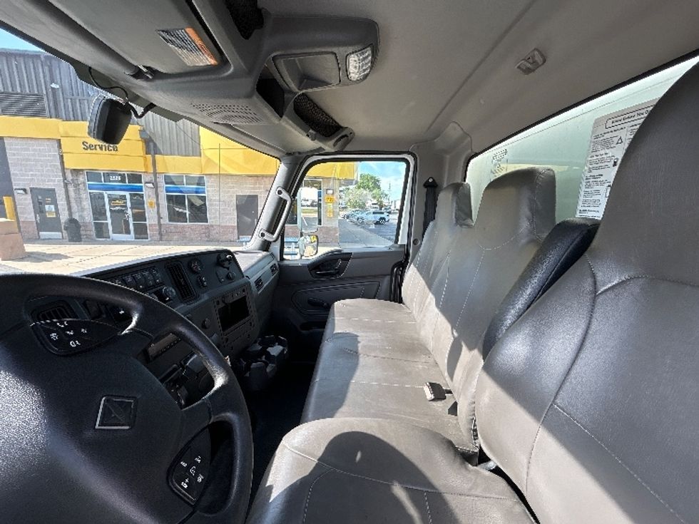Medium Duty Box Truck-Light and Medium Duty Trucks-International-2021-MV607-Springfield-MO-239,577\n\t\tmiles-$ 45,500 - Image 19