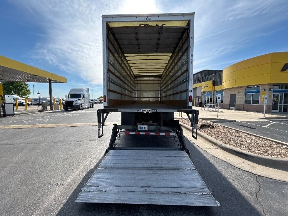 Medium Duty Box Truck-Light and Medium Duty Trucks-International-2021-MV607-Springfield-MO-239,577\n\t\tmiles-$ 45,500 - Image 9