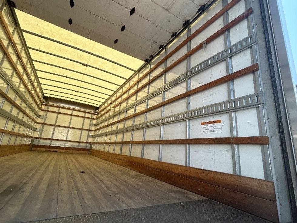 Medium Duty Box Truck-Light and Medium Duty Trucks-International-2021-MV607-Sterling-VA-133,515\n\t\tmiles-$ 62,000 - Image 12