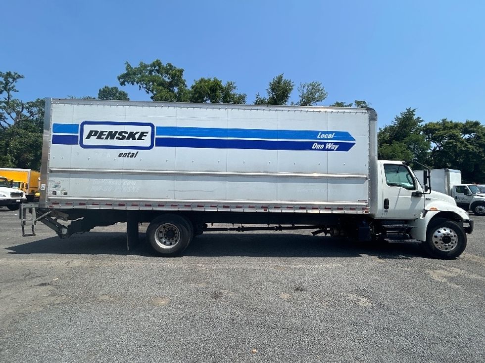 Medium Duty Box Truck-Light and Medium Duty Trucks-International-2021-MV607-Sterling-VA-133,515\n\t\tmiles-$ 62,000 - Image 15