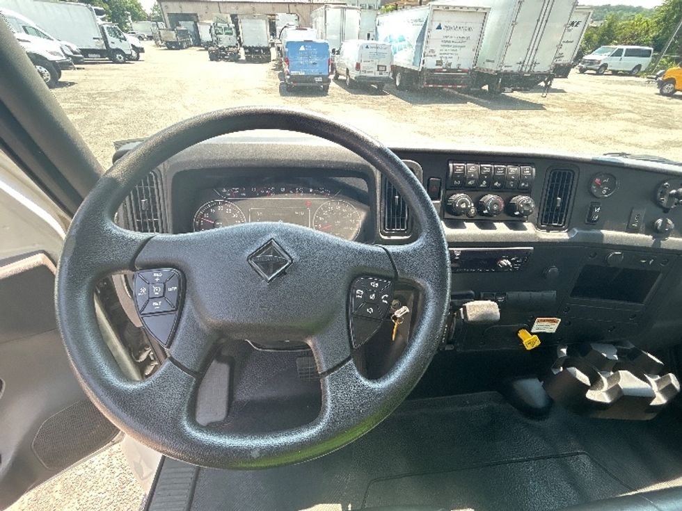 Medium Duty Box Truck-Light and Medium Duty Trucks-International-2021-MV607-Sterling-VA-133,515\n\t\tmiles-$ 62,000 - Image 18
