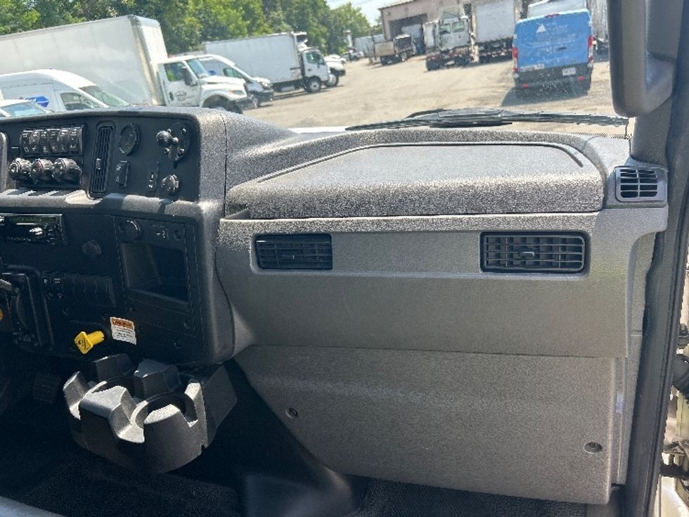 Medium Duty Box Truck-Light and Medium Duty Trucks-International-2021-MV607-Sterling-VA-133,515\n\t\tmiles-$ 62,000 - Image 21