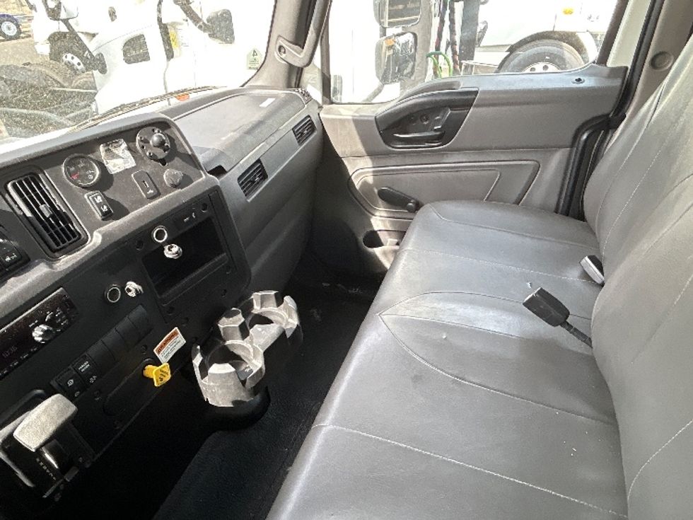 Medium Duty Box Truck-Light and Medium Duty Trucks-International-2021-MV607-Sterling-VA-160,781\n\t\tmiles-$ 57,000 - Image 19