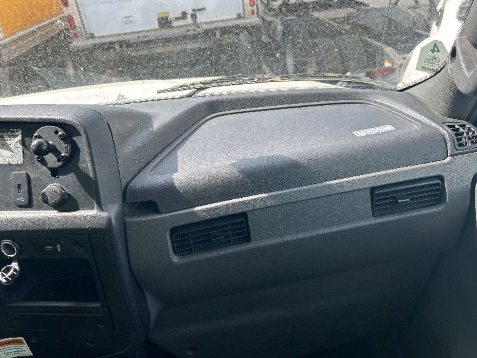 Medium Duty Box Truck-Light and Medium Duty Trucks-International-2021-MV607-Sterling-VA-160,781\n\t\tmiles-$ 57,000 - Image 21