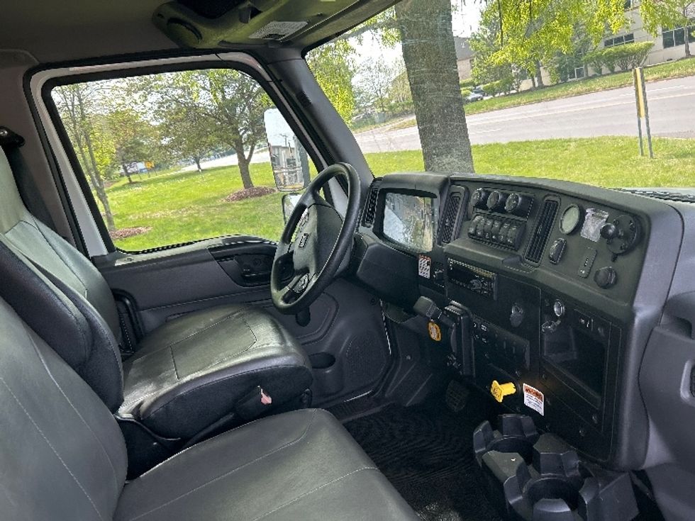 Medium Duty Box Truck-Light and Medium Duty Trucks-International-2021-MV607-Sterling-VA-160,781\n\t\tmiles-$ 57,000 - Image 22