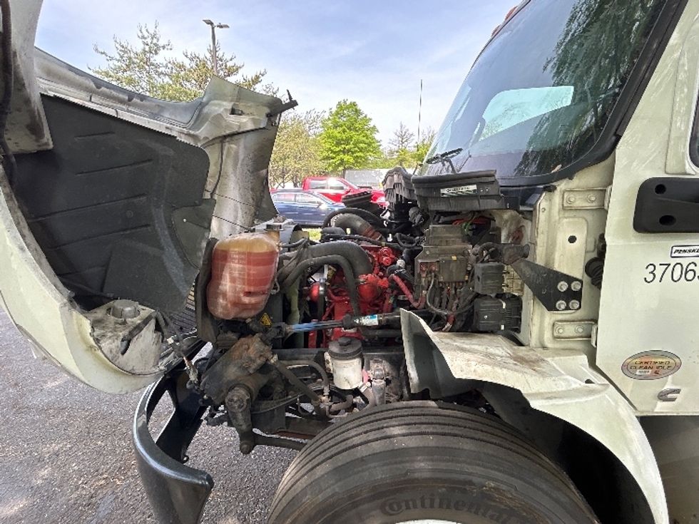 Medium Duty Box Truck-Light and Medium Duty Trucks-International-2021-MV607-Sterling-VA-160,781\n\t\tmiles-$ 57,000 - Image 24