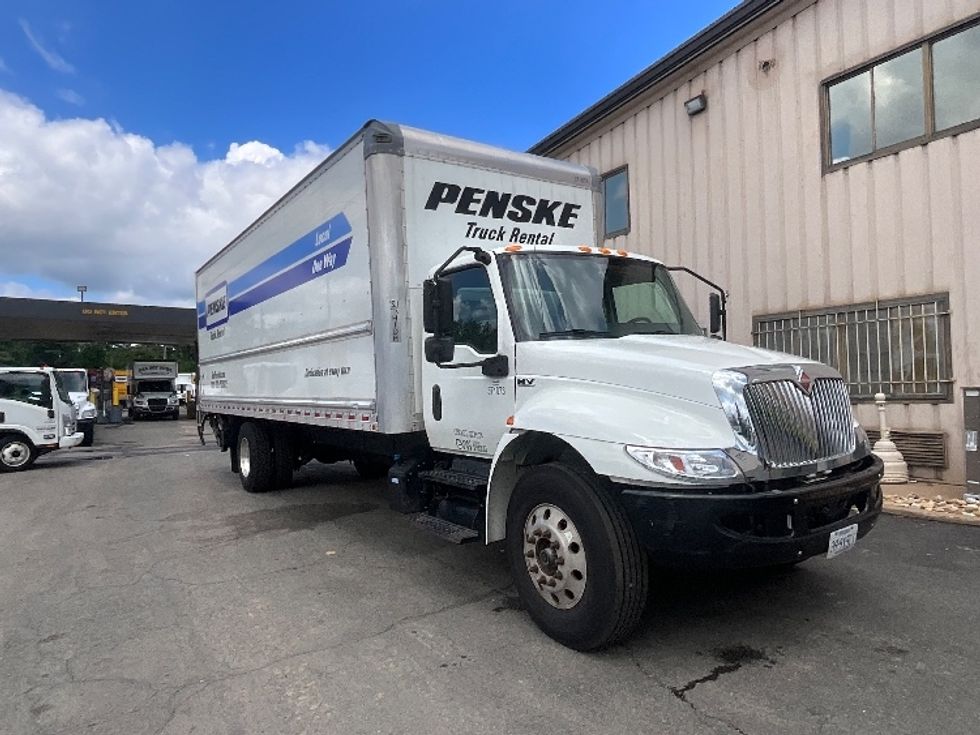 Medium Duty Box Truck-Light and Medium Duty Trucks-International-2021-MV607-Sterling-VA-160,980\n\t\tmiles-$ 57,500 - Image 1