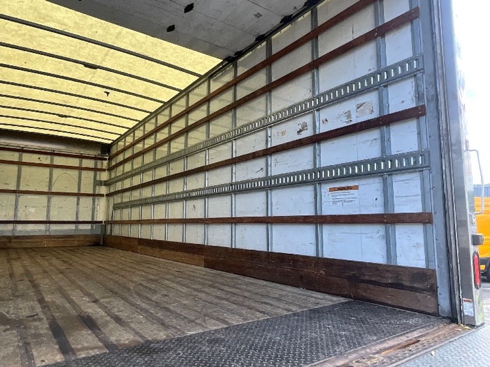 Medium Duty Box Truck-Light and Medium Duty Trucks-International-2021-MV607-Sterling-VA-160,980\n\t\tmiles-$ 57,500 - Image 12