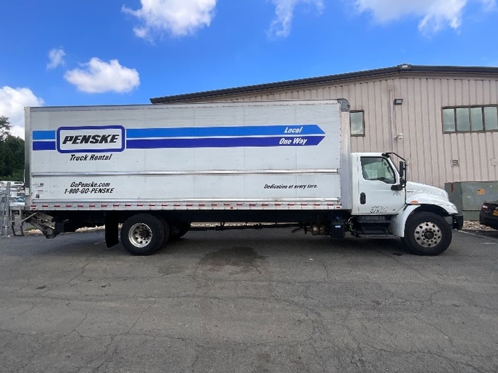 Medium Duty Box Truck-Light and Medium Duty Trucks-International-2021-MV607-Sterling-VA-160,980\n\t\tmiles-$ 57,500 - Image 15