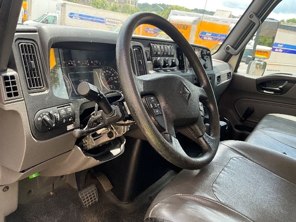 Medium Duty Box Truck-Light and Medium Duty Trucks-International-2021-MV607-Sterling-VA-160,980\n\t\tmiles-$ 57,500 - Image 17
