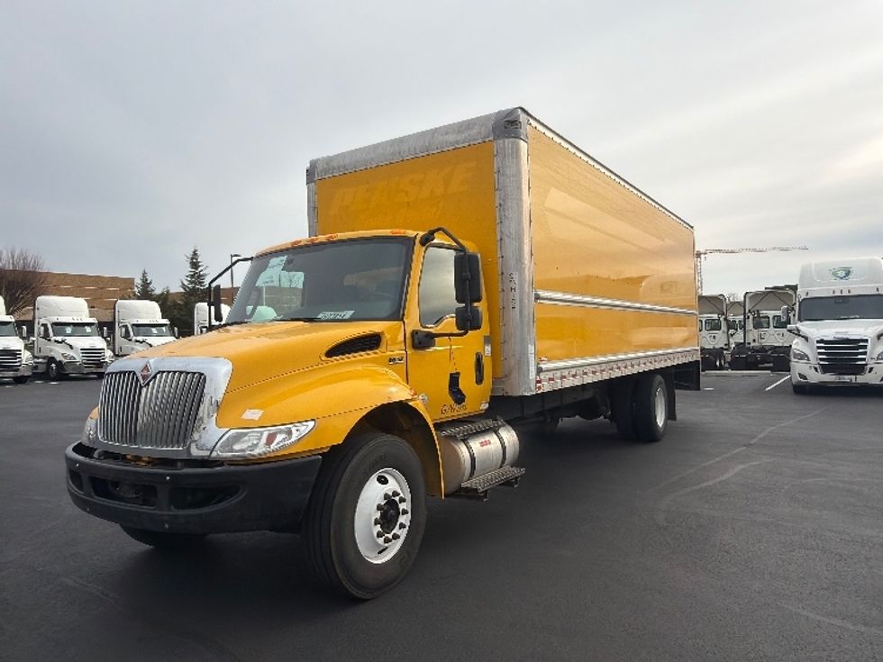 Medium Duty Box Truck-Light and Medium Duty Trucks-International-2021-MV607-Sterling-VA-207,852\n\t\tmiles-$ 39,500 - Image 1
